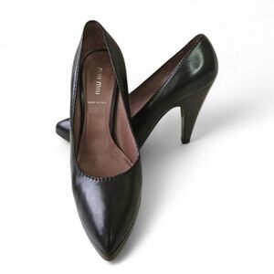 Miu Miu Soft Lux Leather Pointed Toe Heels in Nero Black EU Sz 38 1/2 US Sz 8